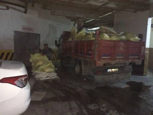 Moloz atımı hizmetinden çalışma görüntüsü