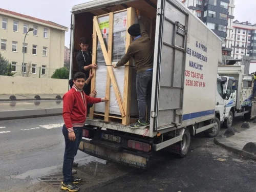 Taşımacılık hizmetinden çalışma görüntüsü